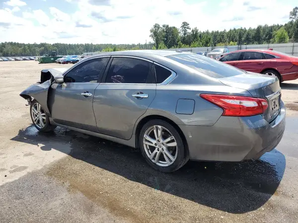 1N4BL3AP4HC178670 2017 NISSAN ALTIMA - Image 2