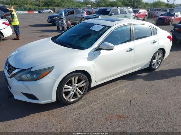 1N4BL3AP5GC113177 2016 NISSAN ALTIMA - Image 2