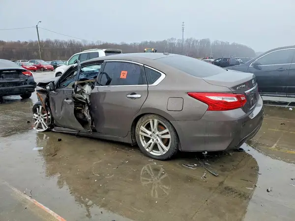 1N4BL3AP5GC118234 2016 NISSAN ALTIMA - Image 2