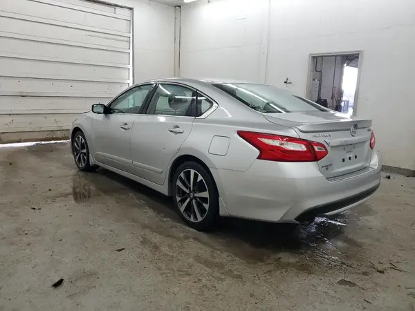 1N4BL3AP5GC237014 2016 NISSAN ALTIMA - Image 2