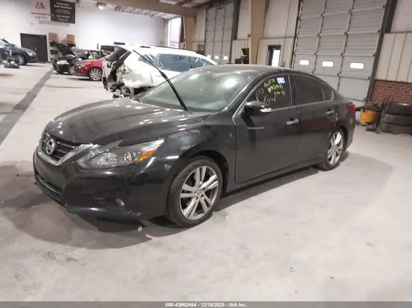 1N4BL3AP5HC113861 2017 NISSAN ALTIMA - Image 2