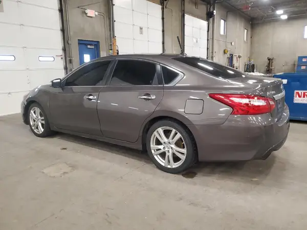1N4BL3AP5HC127081 2017 NISSAN ALTIMA - Image 2