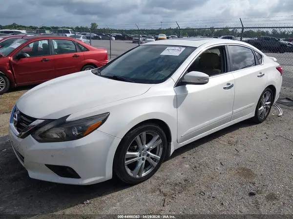 1N4BL3AP5HC129400 2017 NISSAN ALTIMA - Image 2
