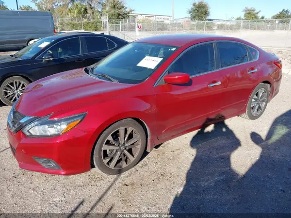 1N4BL3AP5HC135648 2017 NISSAN ALTIMA - Image 2