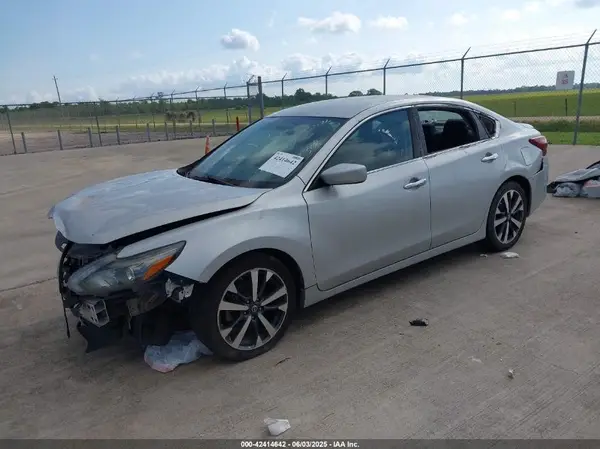 1N4BL3AP5HC178774 2017 NISSAN ALTIMA - Image 2