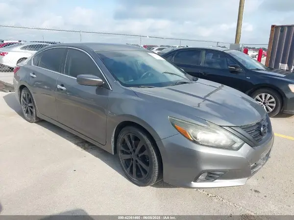 1N4BL3AP5HC180492 2017 NISSAN ALTIMA - Image 1