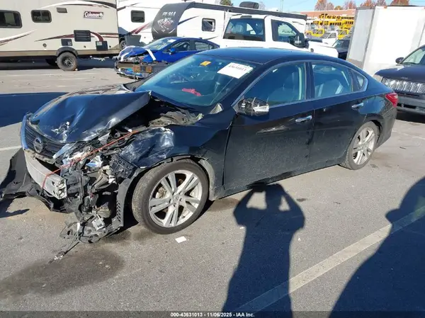 1N4BL3AP5HC185157 2017 NISSAN ALTIMA - Image 2