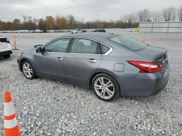1N4BL3AP5HC268944 2017 NISSAN ALTIMA - Image 2