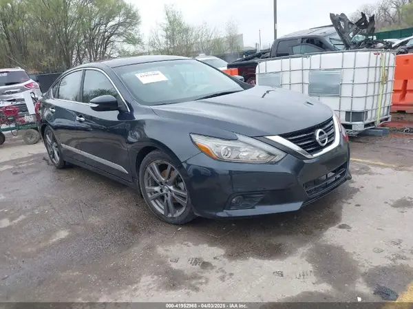 1N4BL3AP5JC147563 2018 NISSAN ALTIMA - Image 1