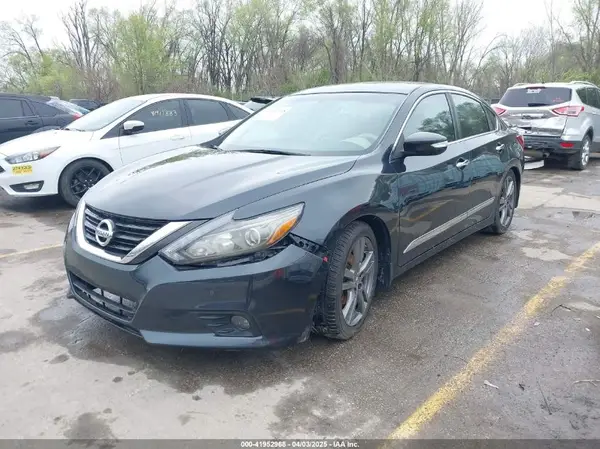 1N4BL3AP5JC147563 2018 NISSAN ALTIMA - Image 2