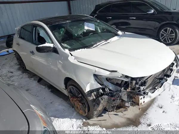 1N4BL3AP6GC163361 2016 NISSAN ALTIMA - Image 1