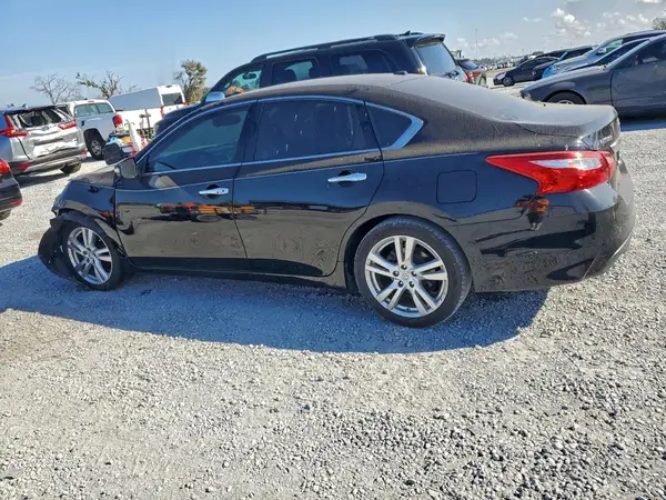 1N4BL3AP6HC110077 2017 NISSAN ALTIMA - Image 2