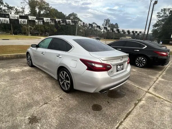 1N4BL3AP6HC144780 2017 NISSAN ALTIMA - Image 2