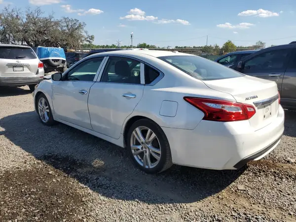 1N4BL3AP6HC168657 2017 NISSAN ALTIMA - Image 2