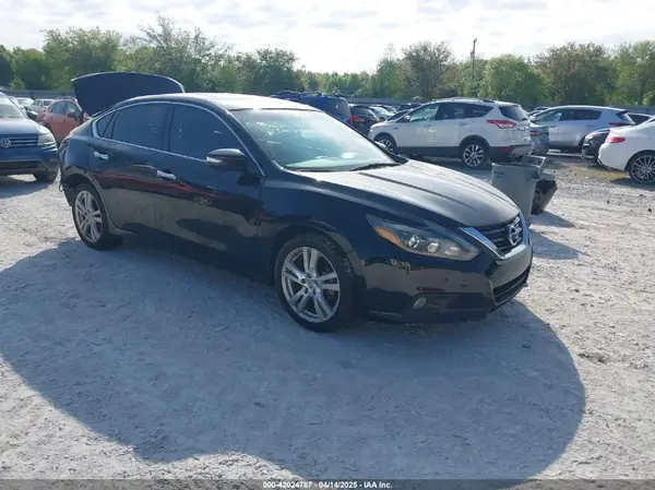 1N4BL3AP7HC136574 2017 NISSAN ALTIMA - Image 1