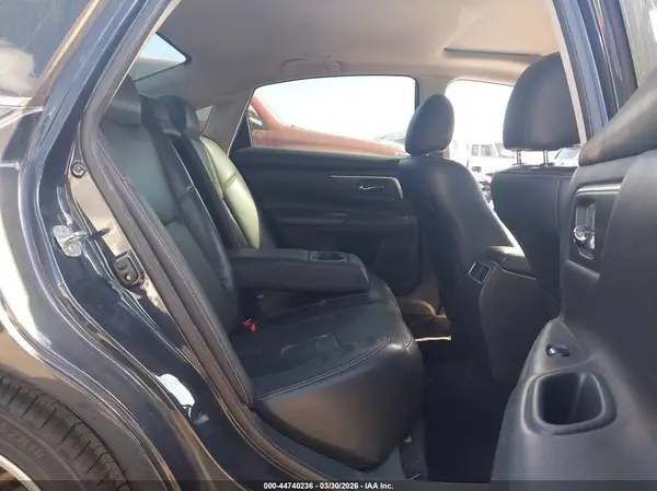 1N4BL3AP7HC172975 2017 NISSAN ALTIMA - Image 8