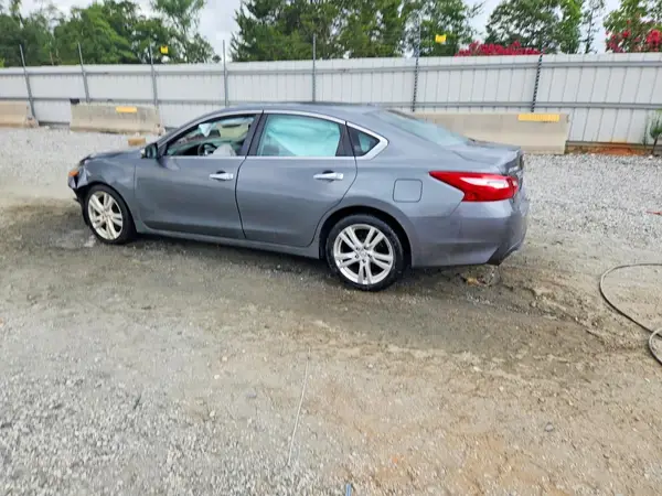 1N4BL3AP7HC196547 2017 NISSAN ALTIMA - Image 2