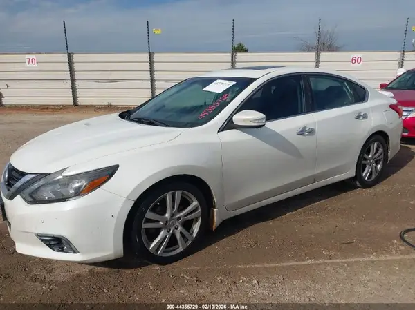 1N4BL3AP8GC218893 2016 NISSAN ALTIMA - Image 2
