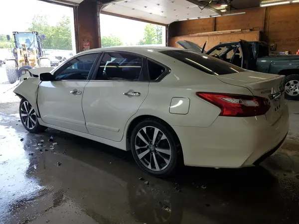1N4BL3AP8GC257581 2016 NISSAN ALTIMA - Image 2