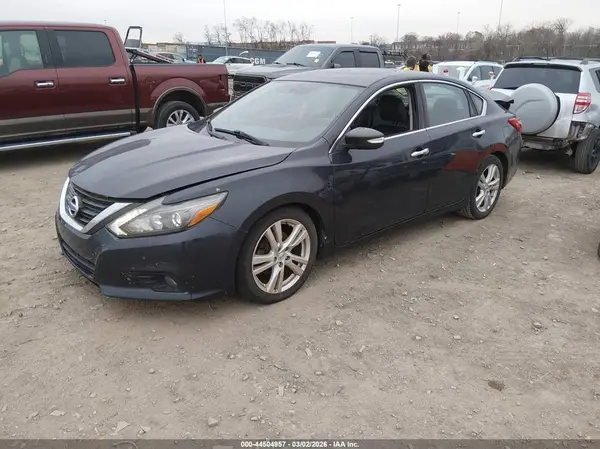 1N4BL3AP8HC118259 2017 NISSAN ALTIMA - Image 2