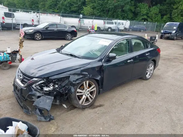 1N4BL3AP8HC129696 2017 NISSAN ALTIMA - Image 2