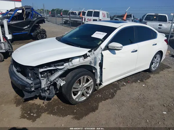 1N4BL3AP8HC184682 2017 NISSAN ALTIMA - Image 2