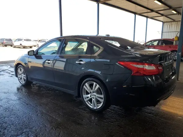 1N4BL3AP8HC185928 2017 NISSAN ALTIMA - Image 2