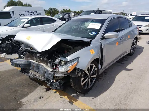 1N4BL3AP8HC207037 2017 NISSAN ALTIMA - Image 2