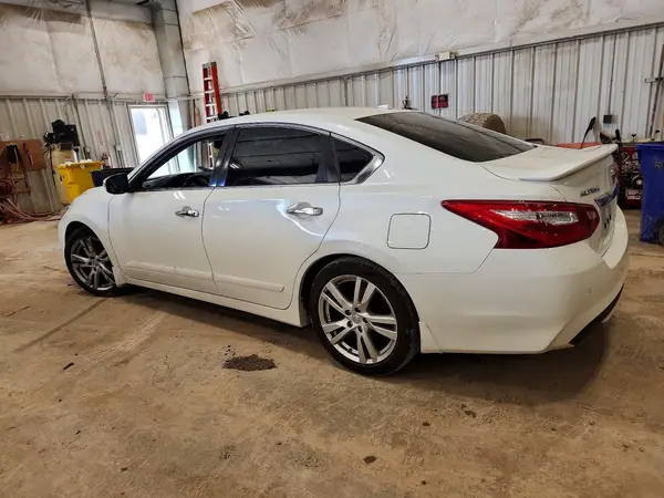 1N4BL3AP9GC165332 2016 NISSAN ALTIMA - Image 2