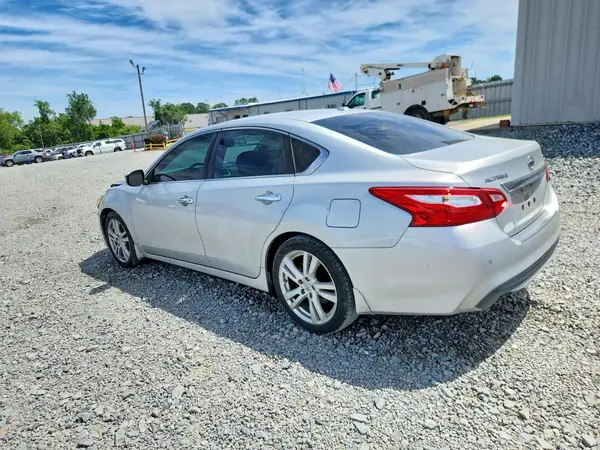 1N4BL3AP9GC286569 2016 NISSAN ALTIMA - Image 2