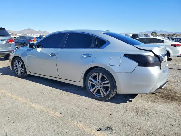 1N4BL3AP9HC137936 2017 NISSAN ALTIMA - Image 2