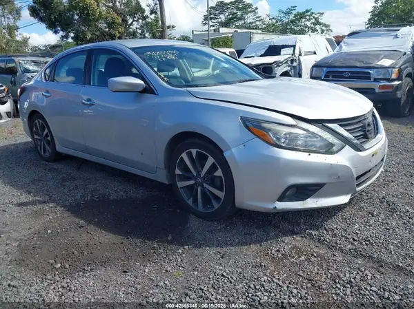 1N4BL3AP9HC153344 2017 NISSAN ALTIMA - Image 1