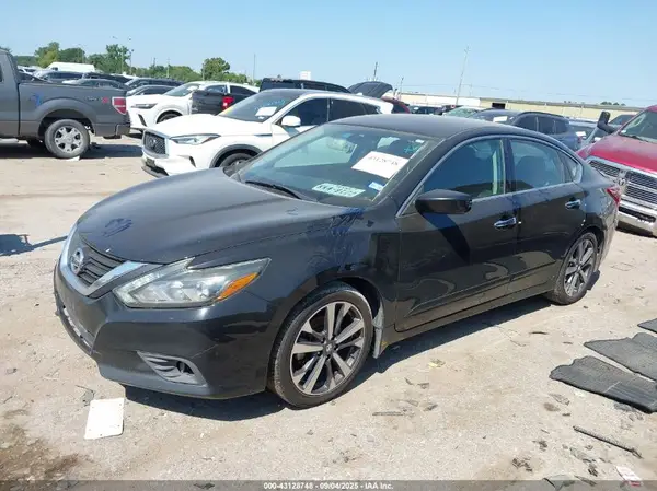 1N4BL3AP9HC168703 2017 NISSAN ALTIMA - Image 2