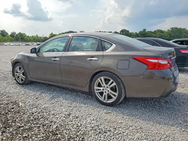1N4BL3AP9HC170905 2017 NISSAN ALTIMA - Image 2