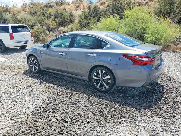 1N4BL3AP9HC192547 2017 NISSAN ALTIMA - Image 2