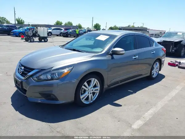 1N4BL3AP9HC246381 2017 NISSAN ALTIMA - Image 2