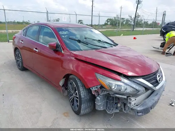 1N4BL3AP9HC477393 2017 NISSAN ALTIMA - Image 1