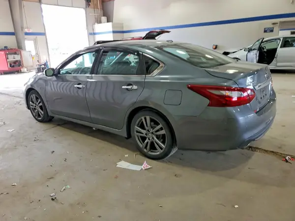 1N4BL3AP9JC232664 2018 NISSAN ALTIMA - Image 2