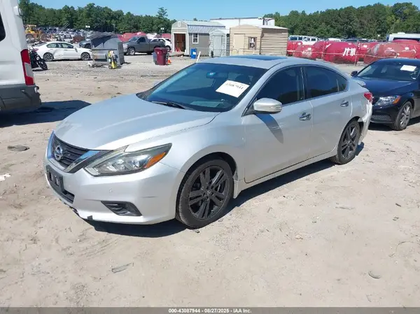 1N4BL3APXGC163220 2016 NISSAN ALTIMA - Image 2