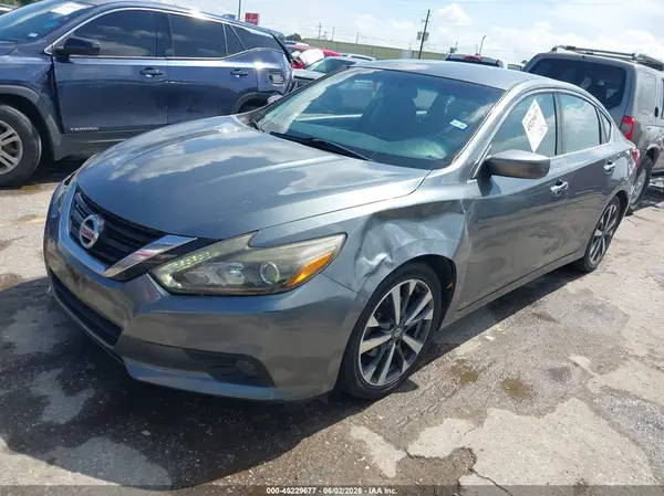 1N4BL3APXHC155717 2017 NISSAN ALTIMA - Image 2
