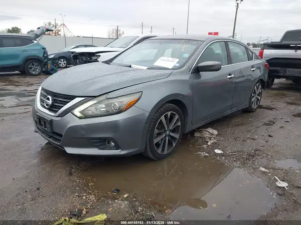 1N4BL3APXHC190869 2017 NISSAN ALTIMA - Image 2