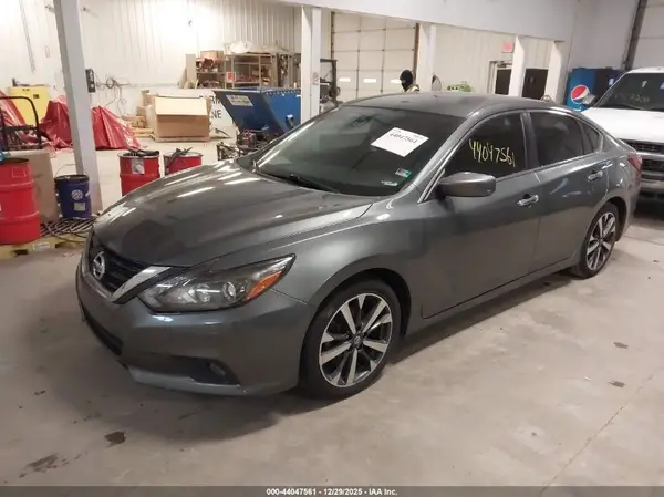 1N4BL3APXHC193612 2017 NISSAN ALTIMA - Image 2