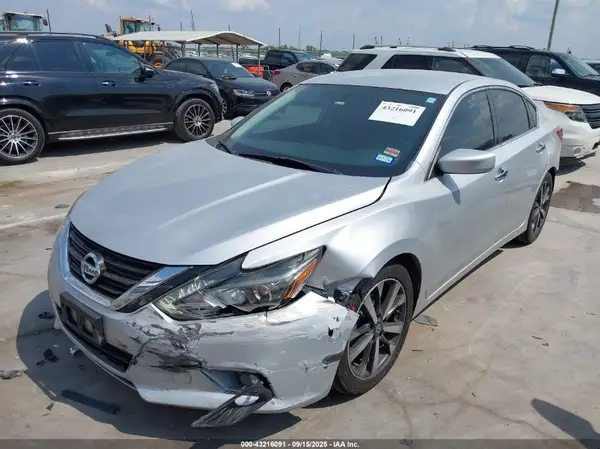 1N4BL3APXHC217892 2017 NISSAN ALTIMA - Image 2