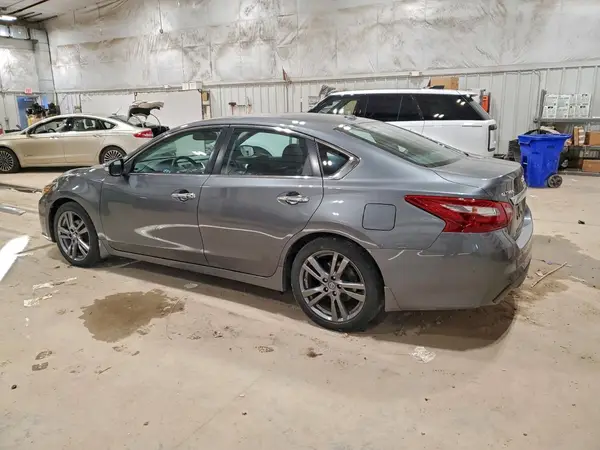 1N4BL3APXJC193650 2018 NISSAN ALTIMA - Image 2