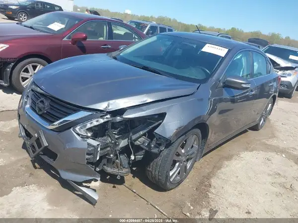 1N4BL3APXJC225528 2018 NISSAN ALTIMA - Image 2