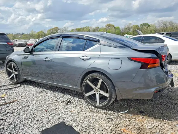1N4BL4BV0KN329048 2019 NISSAN ALTIMA - Image 2