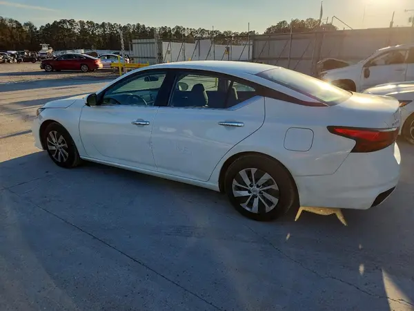 1N4BL4BV0NN368839 2022 NISSAN ALTIMA - Image 2