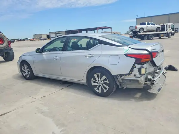 1N4BL4BV0PN324956 2023 NISSAN ALTIMA - Image 2