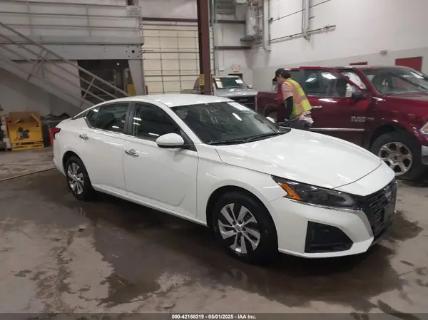1N4BL4BV0PN366544 2023 NISSAN ALTIMA - Image 1