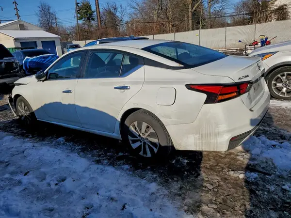 1N4BL4BV0RN368782 2024 NISSAN ALTIMA - Image 2
